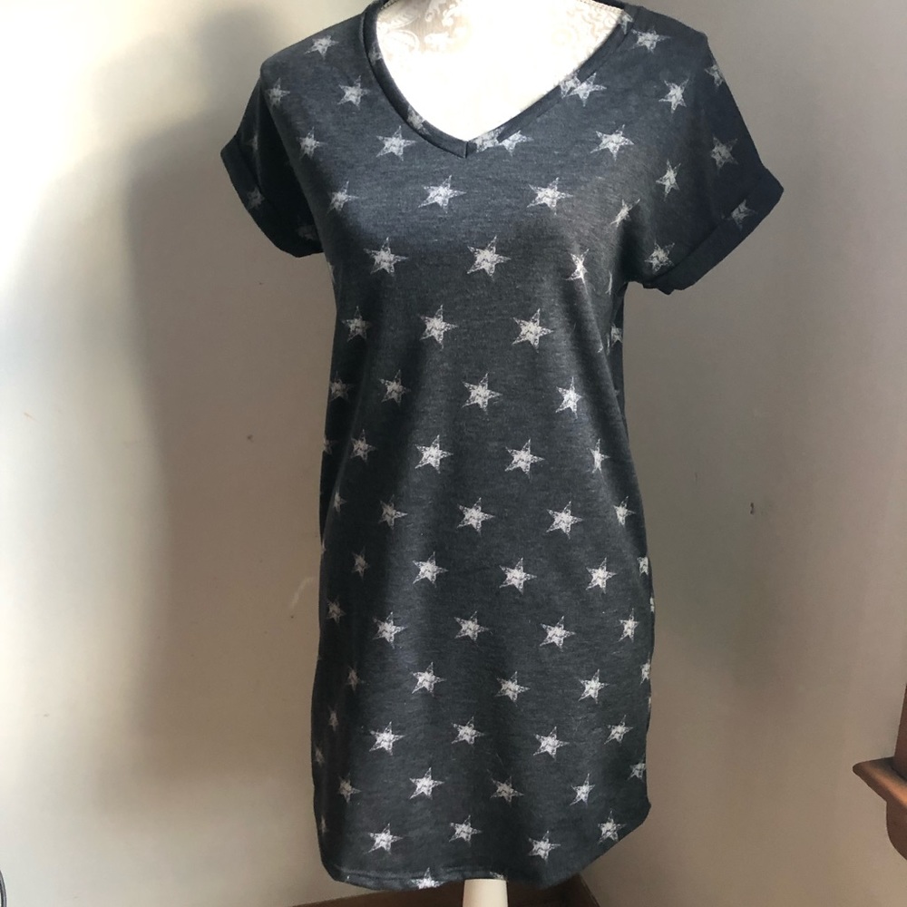 Beautiful black T-shirt dress with stars women’s size XS never worn
